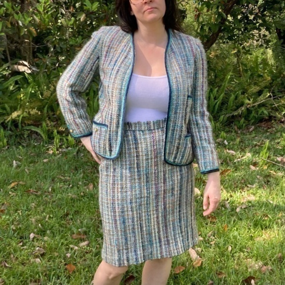 Blanka & Berta tweed Skirt and blazer set